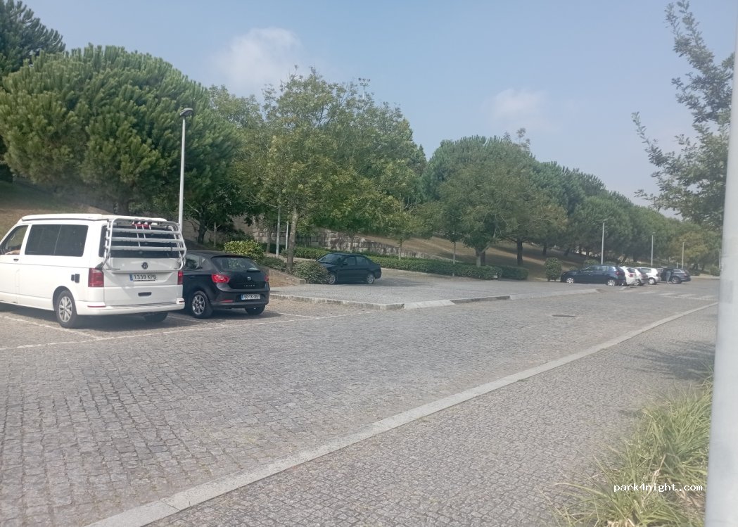 Guimarães, 503 Rua Antero de Quental thumbnail 3