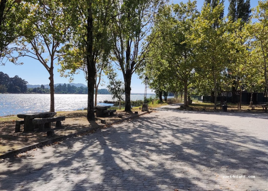 Serreleis, 878 Avenida do Barco do Porto thumbnail 3