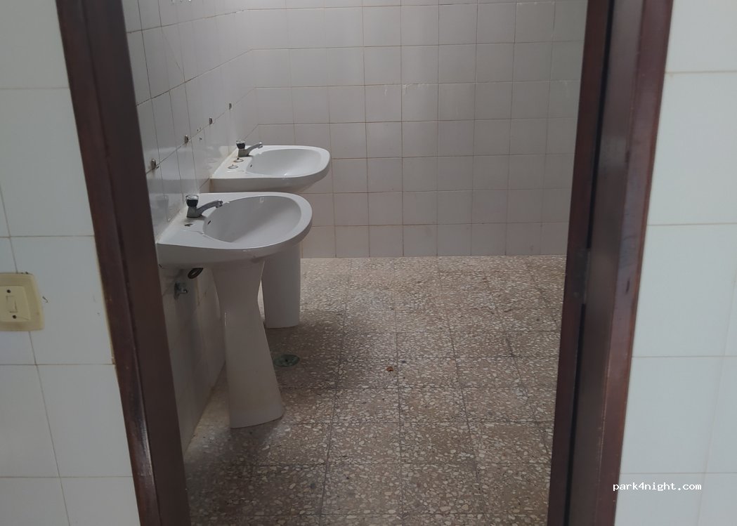 Atouguia da Baleia, 13 Largo Nossa Senhora da Conceição thumbnail 2