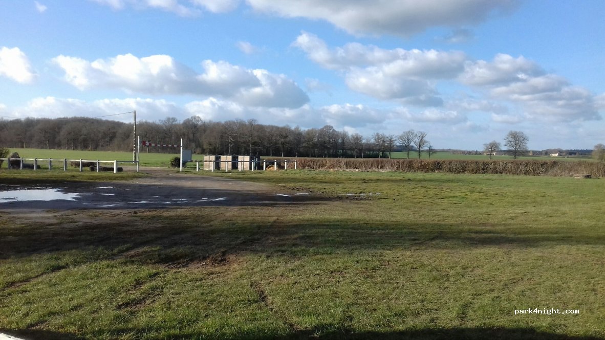 Aire de pique nique, SaintMauricelèsCharencey, D278, Orne, France