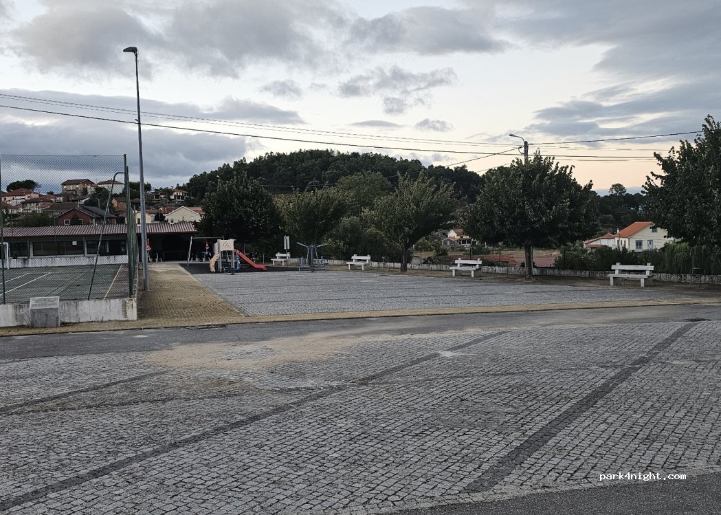 Capeludos, 76 Rua Professor A. Espirito Santo thumbnail 3