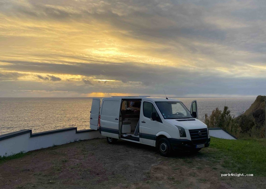 Feteiras, 12 Rua do Porto thumbnail 3