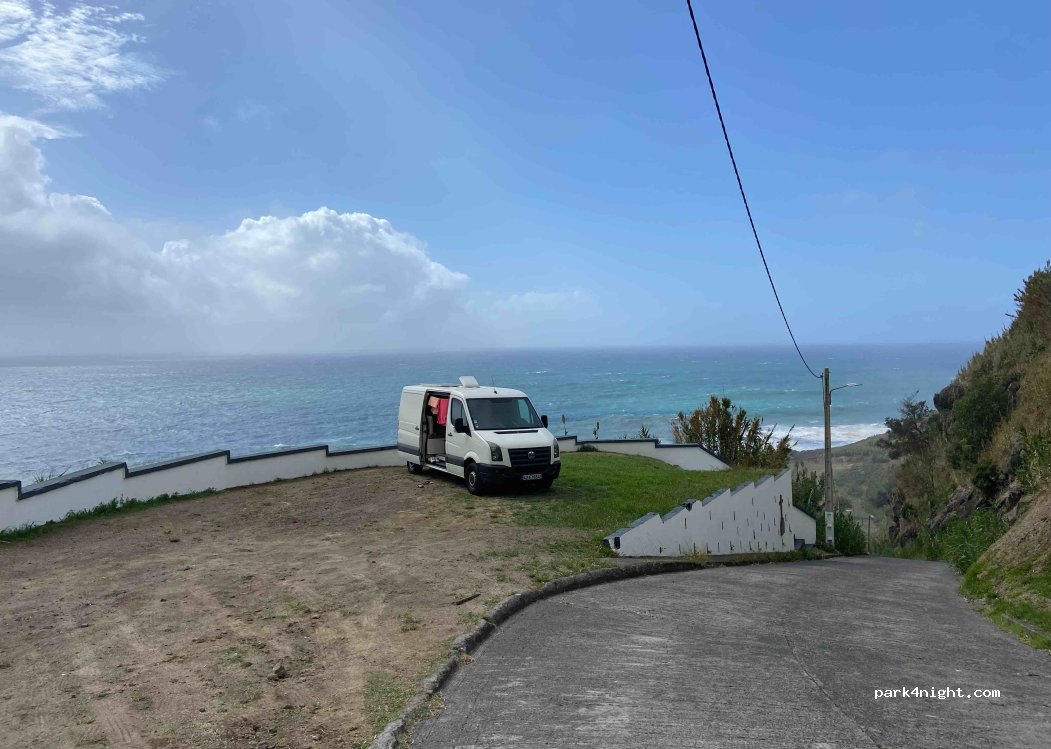 Feteiras, 12 Rua do Porto thumbnail 4