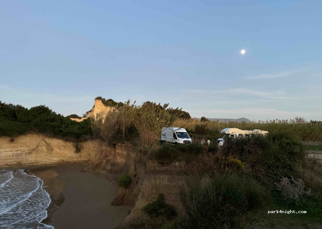 (490 81) Sidari - Unnamed Road photo 5