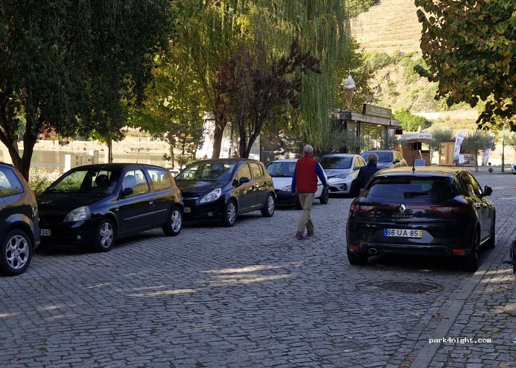 Pinhão, 18 Rua António Manuel Saraiva thumbnail 4