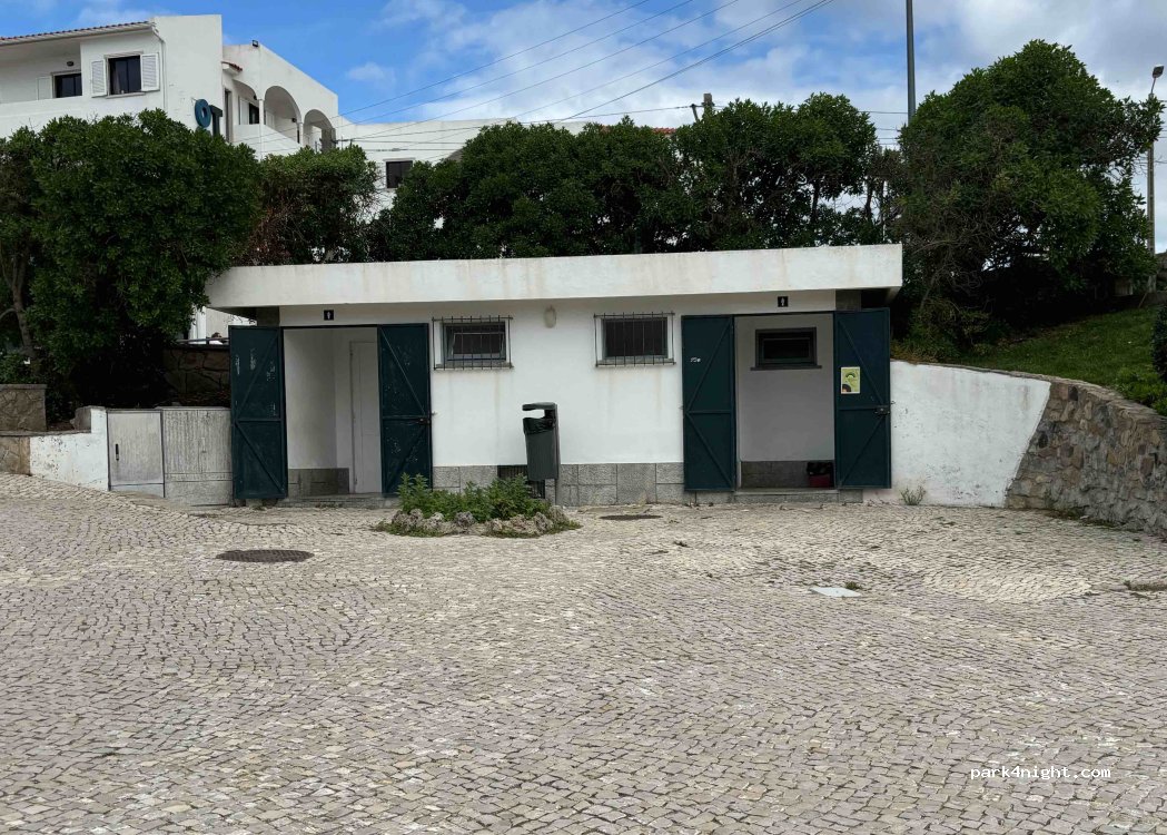 Colares,Av. Eugene Levy thumbnail 2