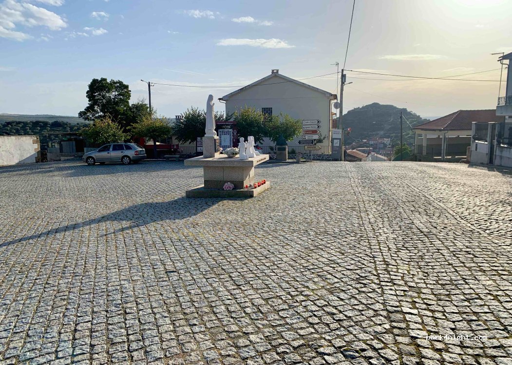 Castelo Melhor, 8 Largo do Cemitério thumbnail 2