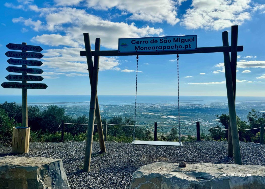 Moncarapacho,Unnamed Road thumbnail 5