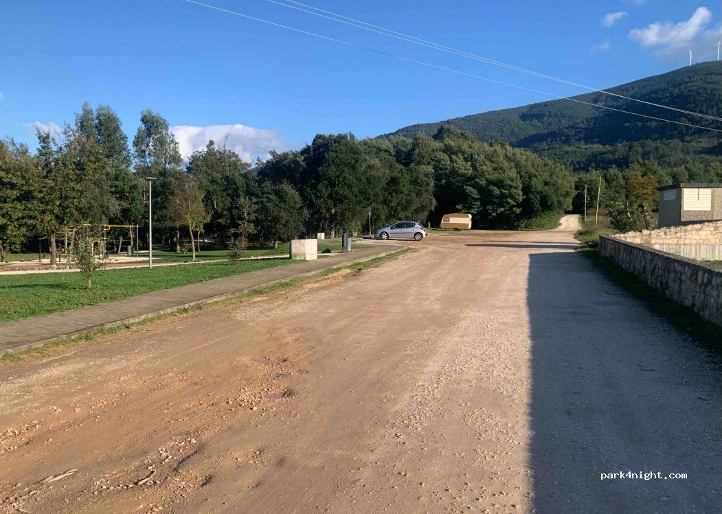 Lousã,Alameda Juiz Conselheiro Neves Ribeiro thumbnail 5