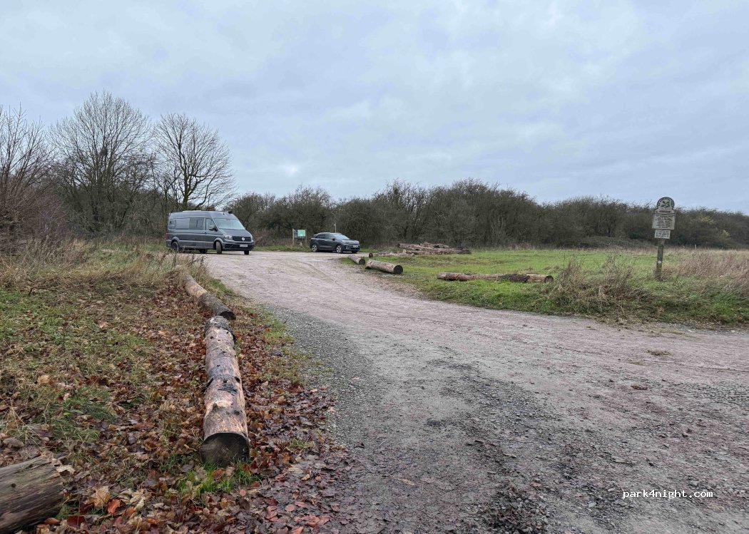 (HP23 5RZ) - Beacon Rd - Photo 2