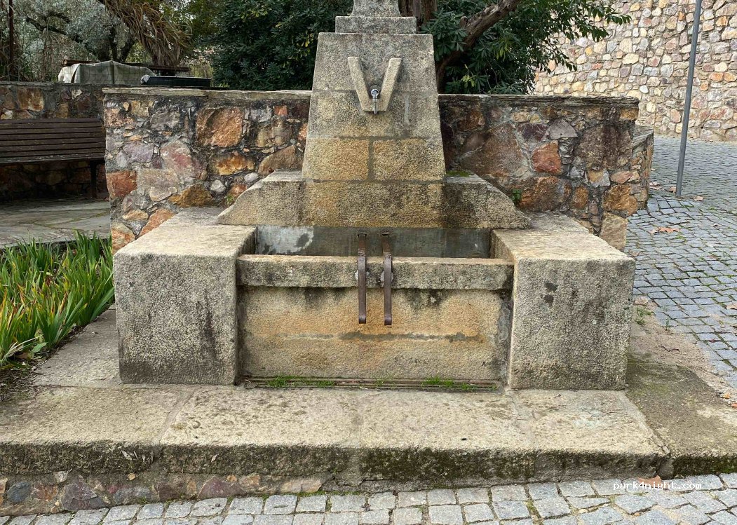 Vila Velha de Rodão, 155 Rua do Porto do Tejo - photo 1