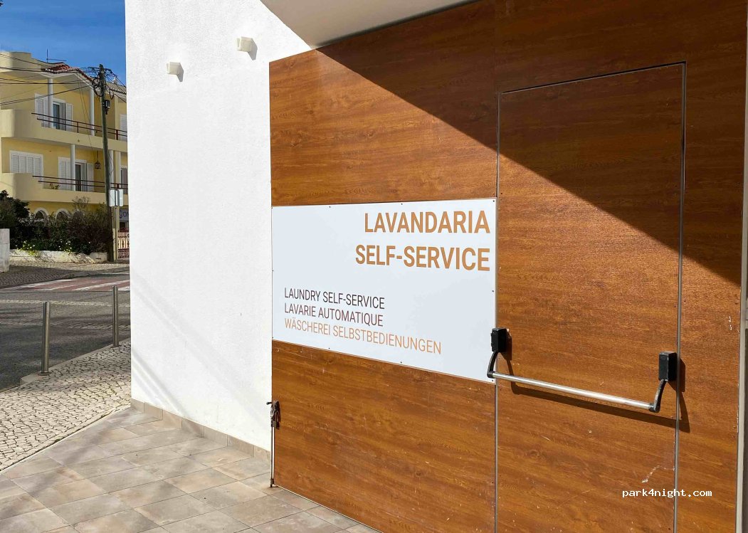 Lagos, 16 Rua Sacadura Cabral thumbnail 5