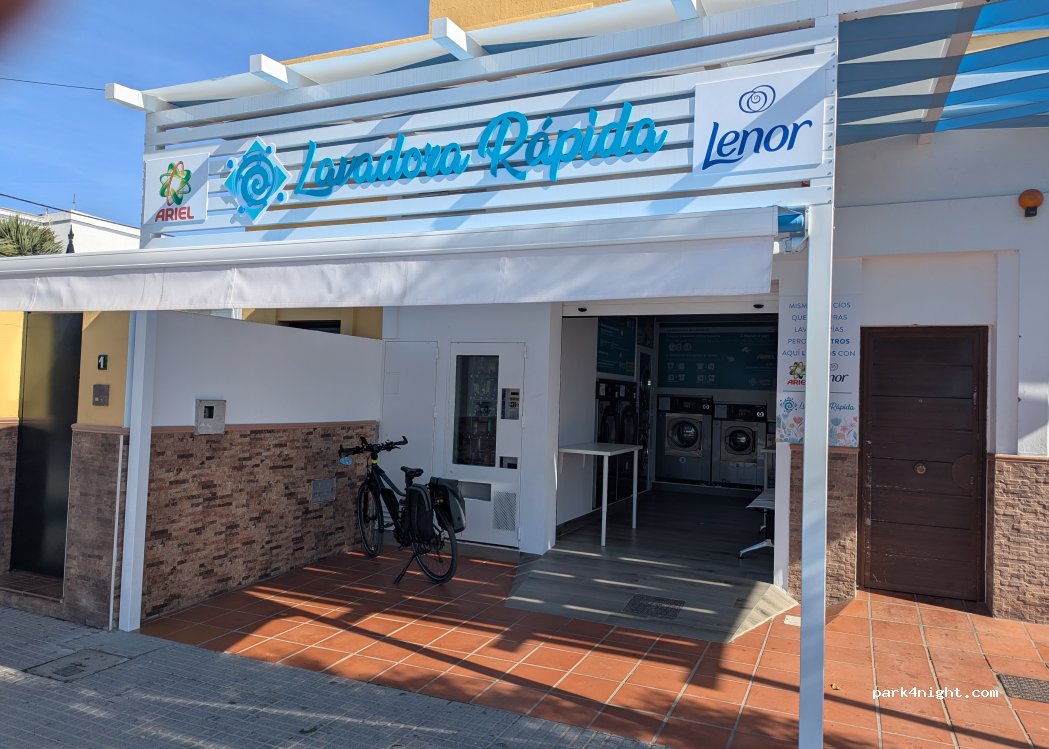 Sanlúcar de Barrameda, 38 Avenida de Huelva - photo 1