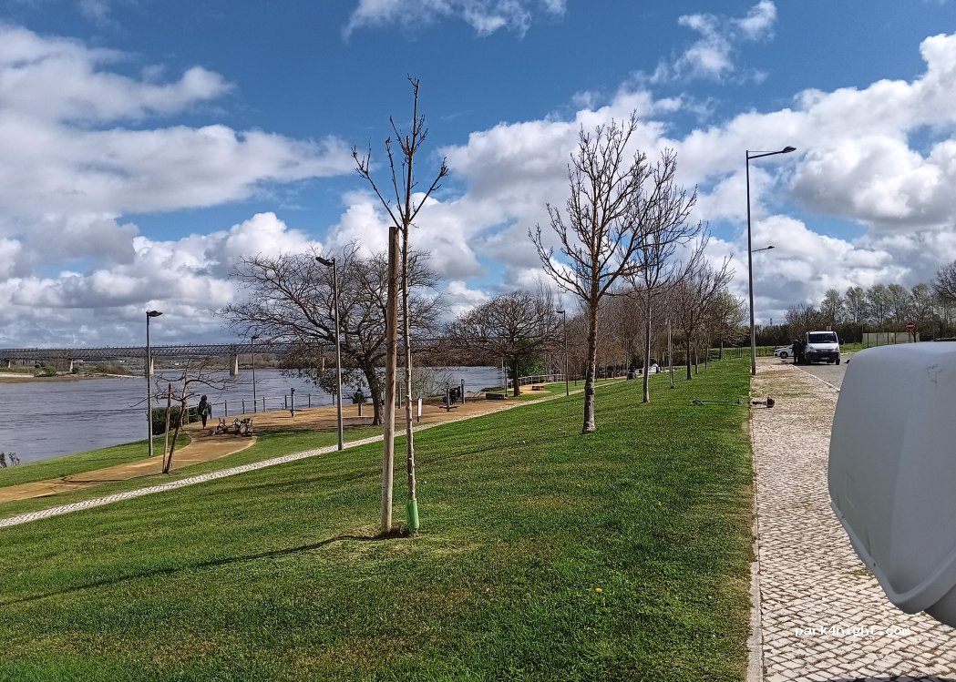 Abrantes - Rossio ao Sul do Tejo, Av. Marginal do Tejo thumbnail 3