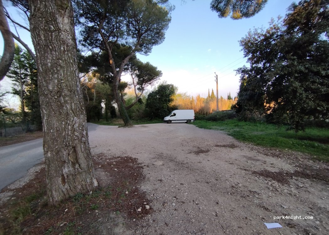 Salon-de-Provence - Chemin des Aubes photo 5