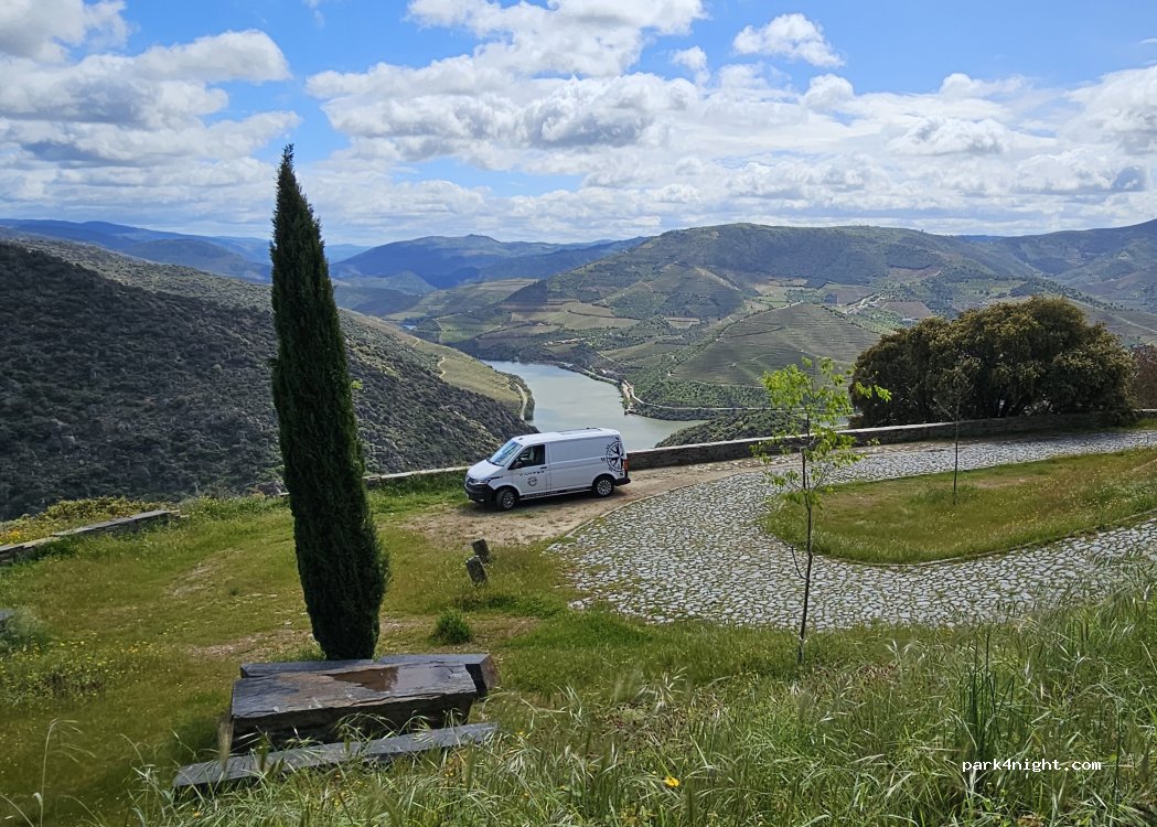 Viewpoint of Sao Salvador do Mundo thumbnail 5