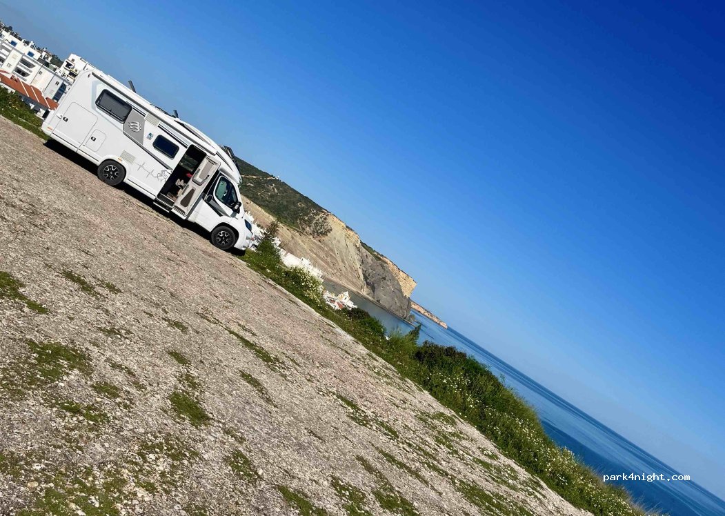 Luz, 81 Rua 25 de Abril thumbnail 2