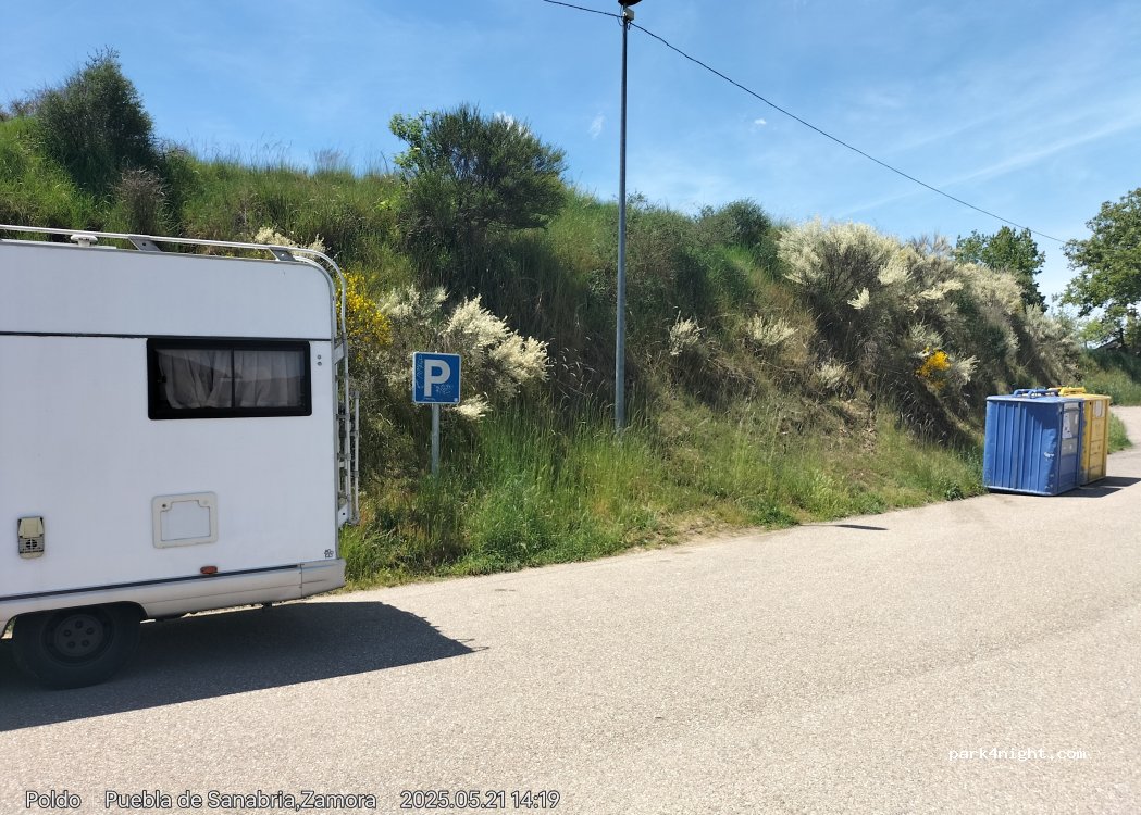 Puebla de Sanabria, 20 Plaza Fuente Vieja thumbnail 2