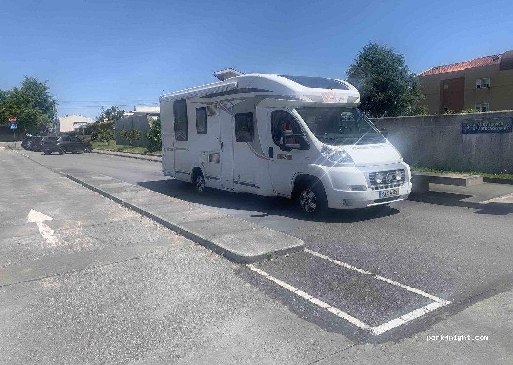 Santo Tirso, 152 Rua Mãe d'Água thumbnail 4