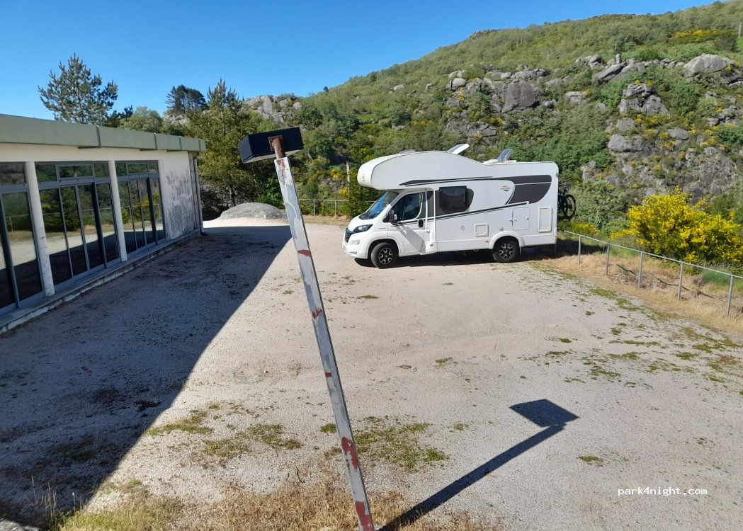 Castro Laboreiro, 1965 EM1160 thumbnail 3