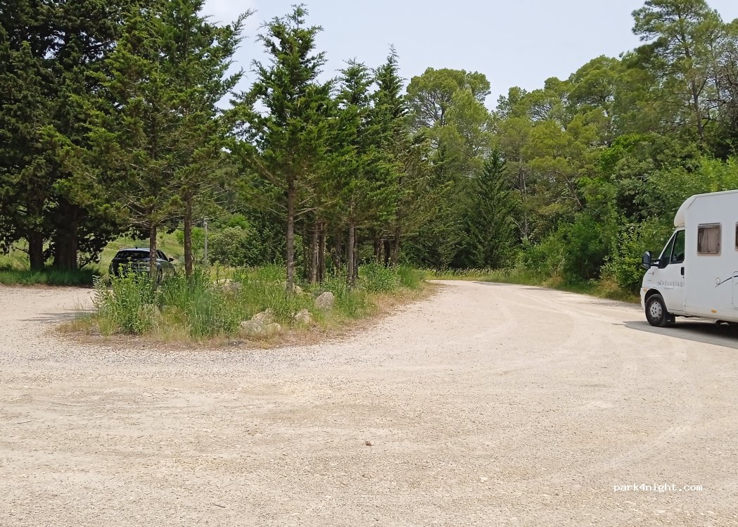 Lieuran-Cabrières - D15 photo 3