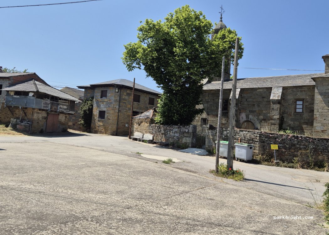 Palacios de Sanabria, 2 Calle Torre - photo 1