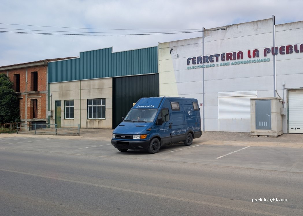 Puebla de Sancho Pérez, 23B Carretera de Medina thumbnail 3