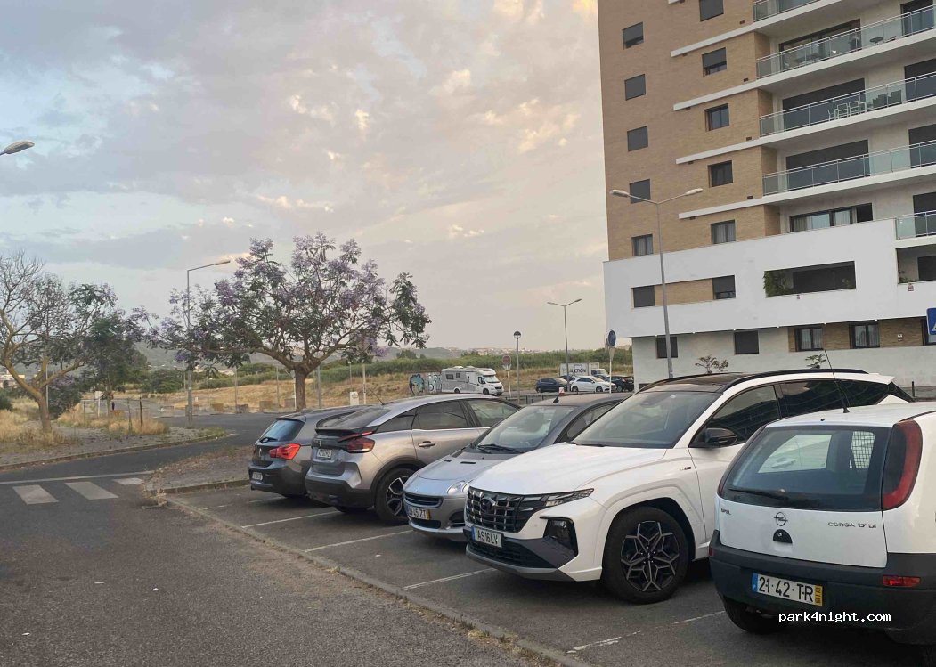 Loures, 37 Alameda Dom João II thumbnail 2