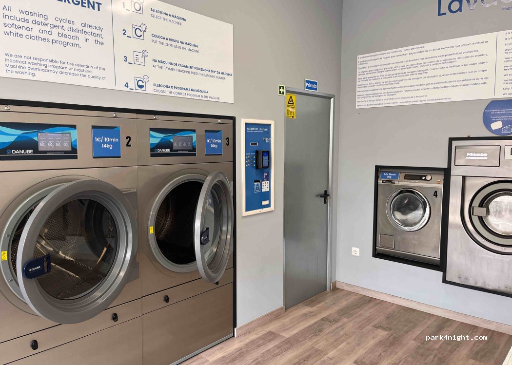 Ferrel, 68b Rua 25 de Abril thumbnail 2