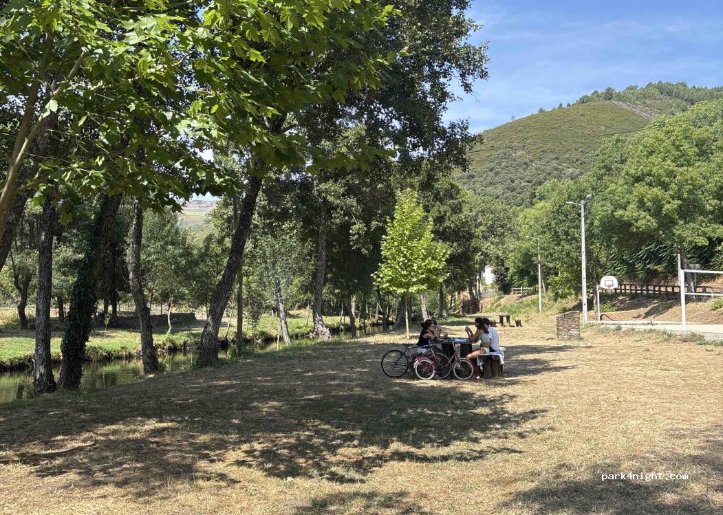 ,  Rua da Igreja thumbnail 3