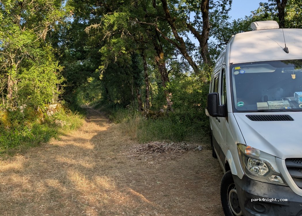 Montfaucon - Unnamed Road photo 3