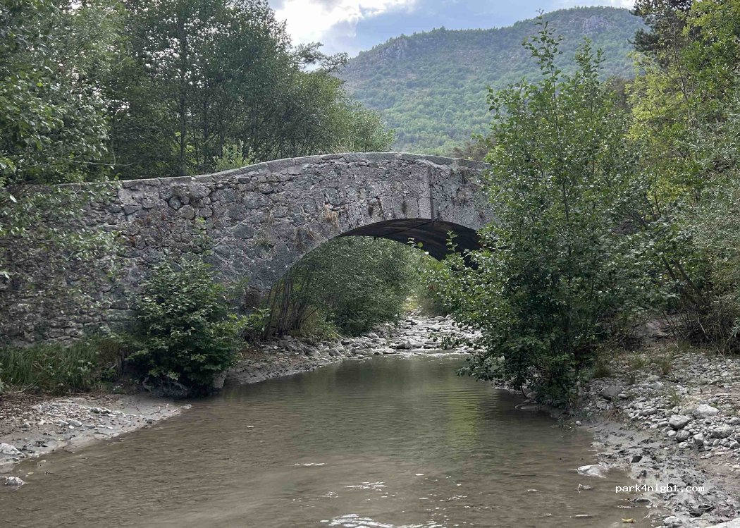 Blieux - D21 - Photo 3