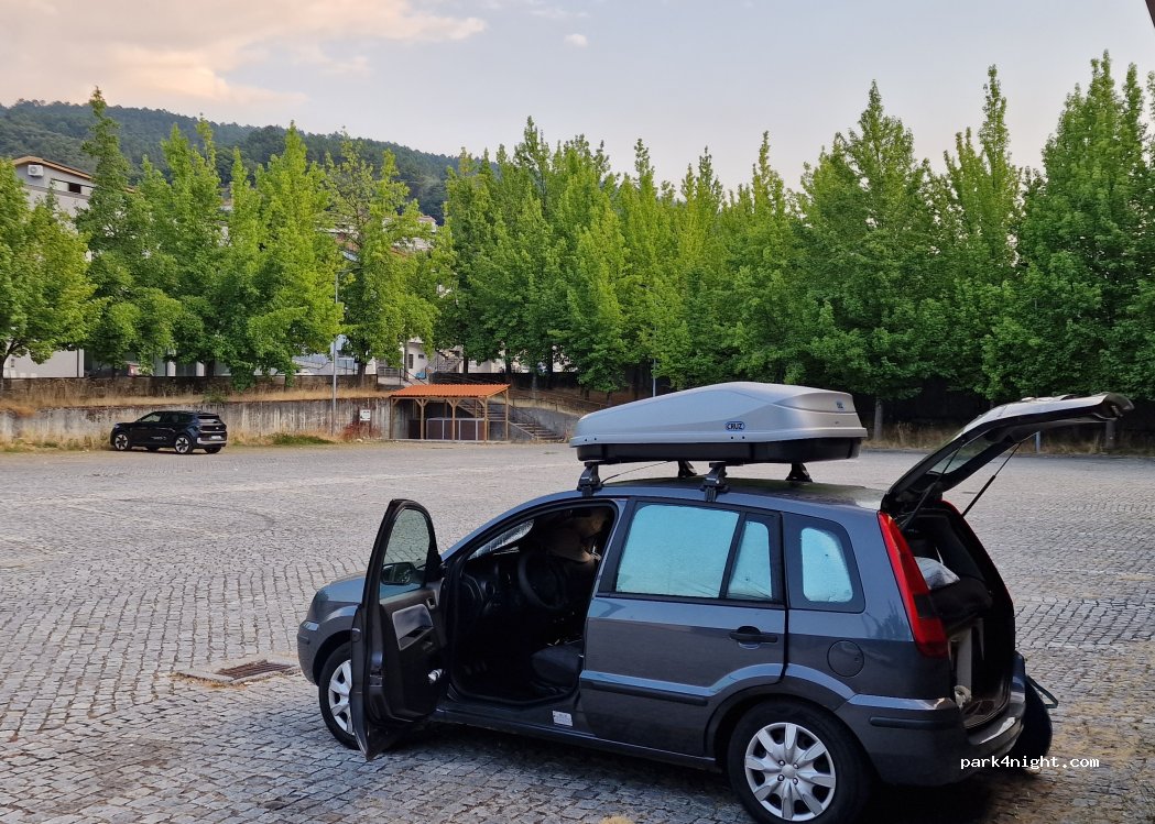 Mesão Frio, 38 Avenida Doutor Carlos Alberto de Sousa thumbnail 5