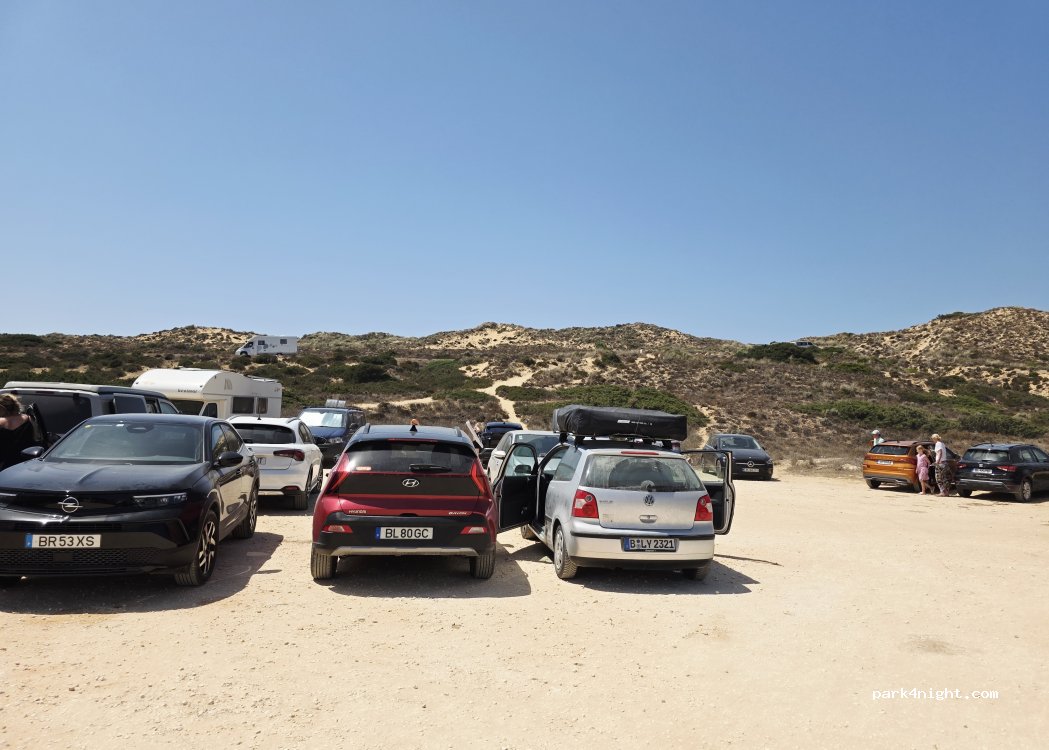 Aljezur,Estrada da Praia thumbnail 3