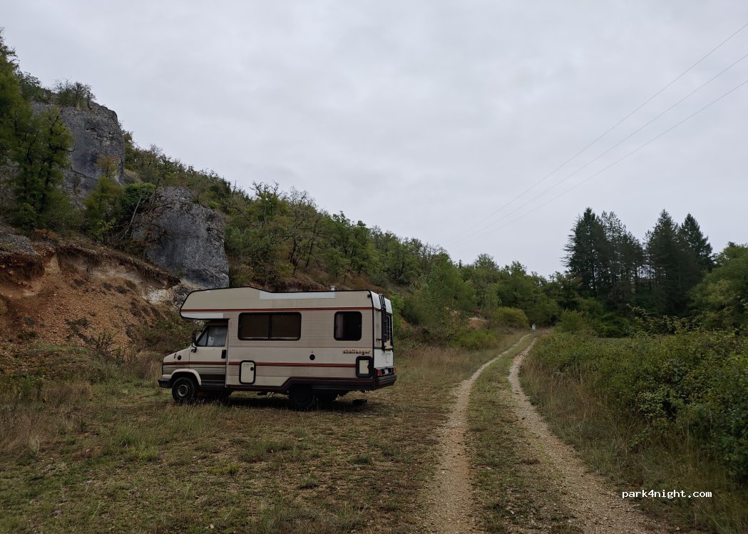 Lentillac-du-Causse - Unnamed Road photo 2