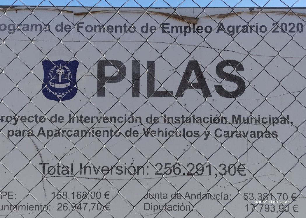 Calle Tapiceros, Pilas thumbnail 5