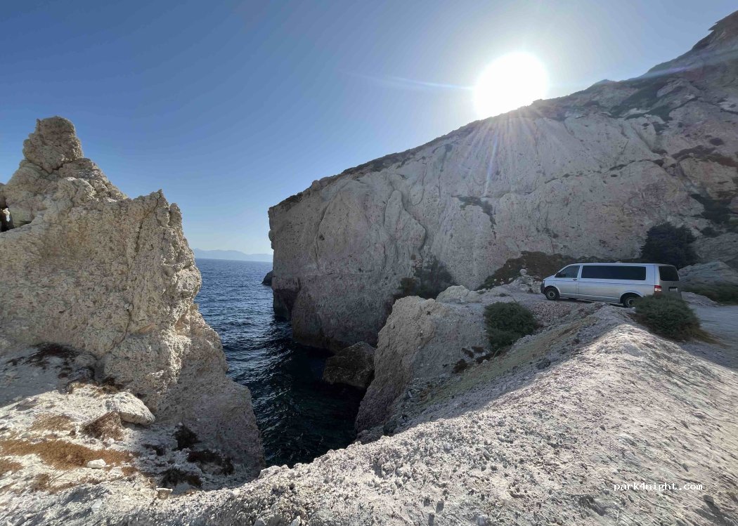 (848 00) Firopotamos - Unnamed Road photo 4
