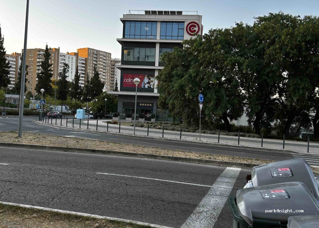 Avenida David Mourão-Ferreira, Lumiar thumbnail 2