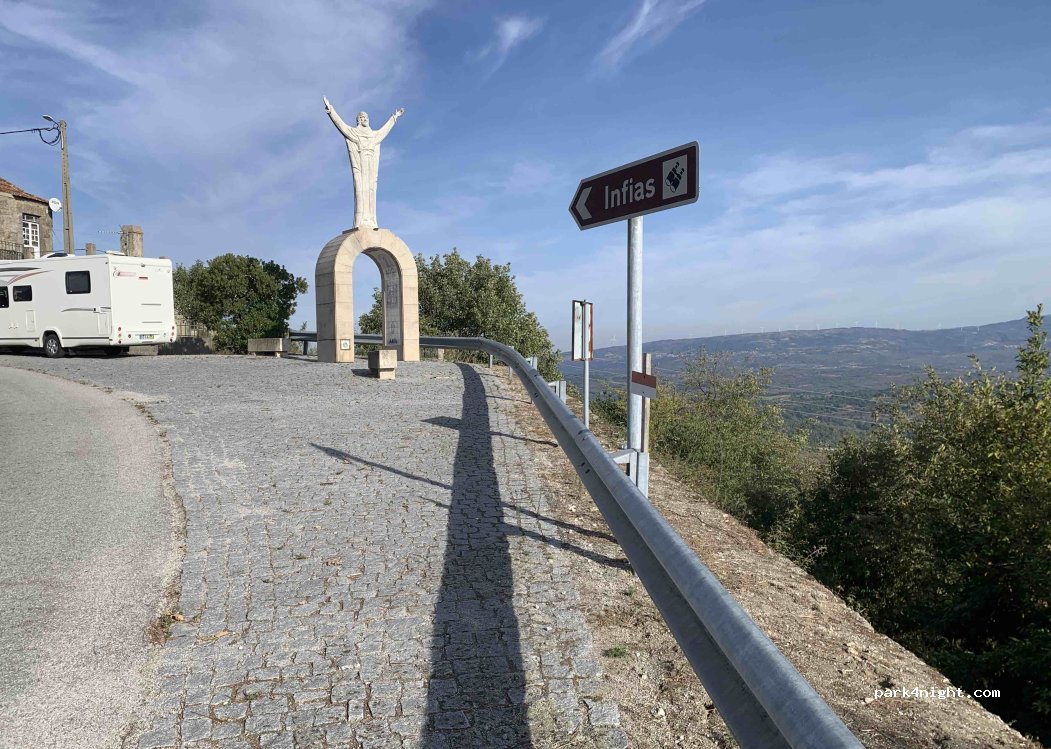 EM 587, Infias thumbnail 3