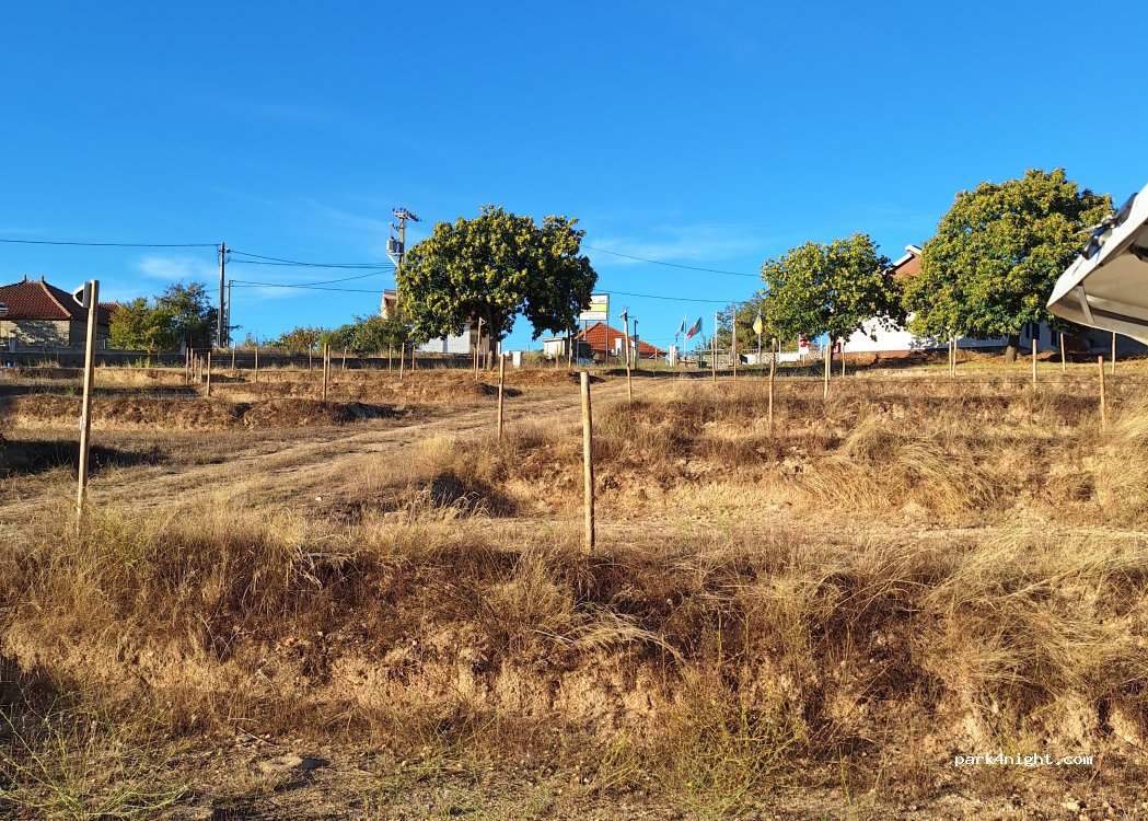 Parque de Autocaravanas Ouro park thumbnail 2