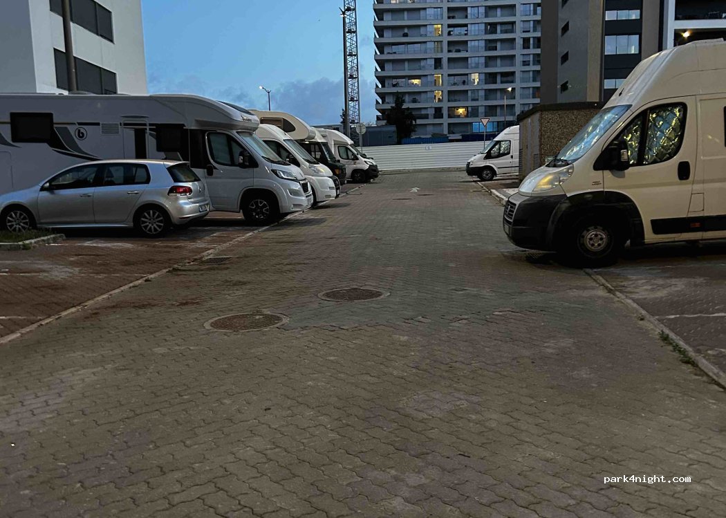 Avenida David Mourão-Ferreira, Lumiar thumbnail 4