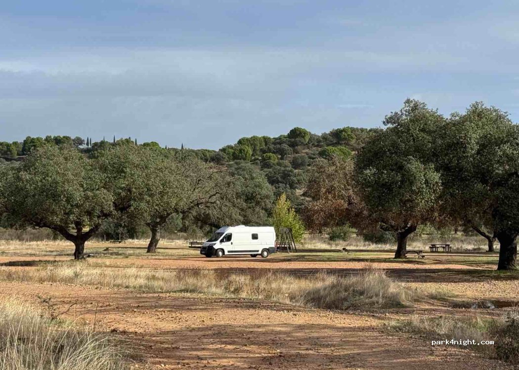 Badajoz, 3 Urbanizacion Tres Arroy ST-2 thumbnail 2