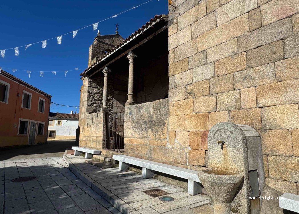 Calle de Evelio Martín, Almendra - photo 1
