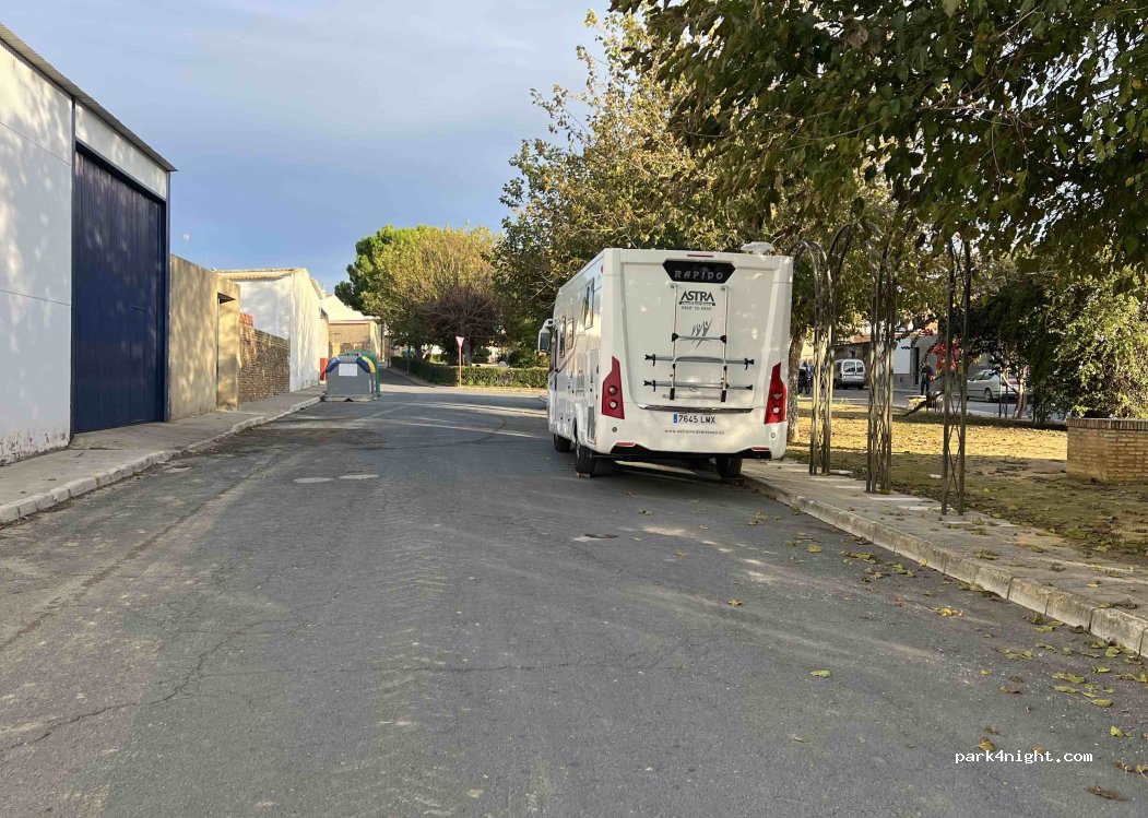 Avenida de la Ciudad de Tejada, Paterna del Campo thumbnail 3