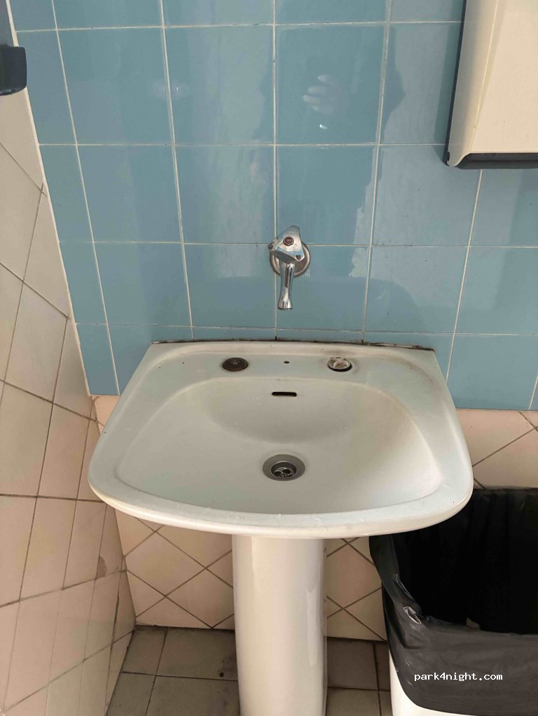 Lagos, b23 Rua do Compromisso Marítimo thumbnail 3