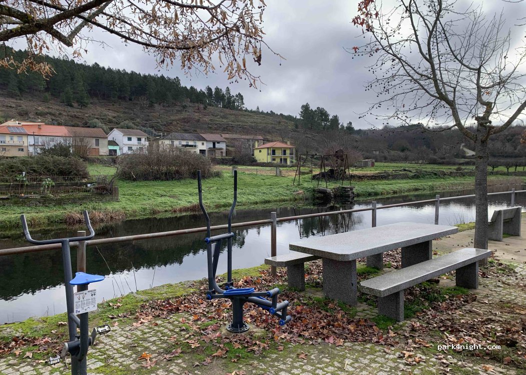 Vale de Frades e Avelanoso, Bragança District thumbnail 3