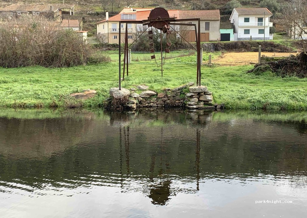 Vale de Frades e Avelanoso, Bragança District thumbnail 4