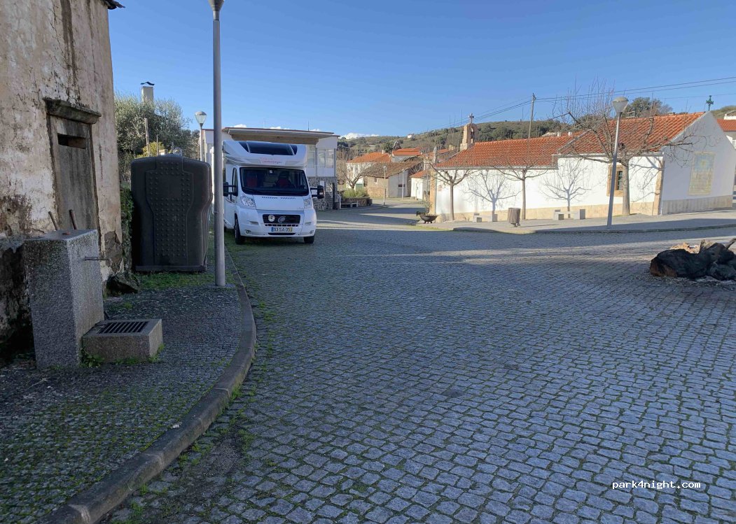 Largo da Capela, Algoso, Campo de Víboras e Uva thumbnail 2