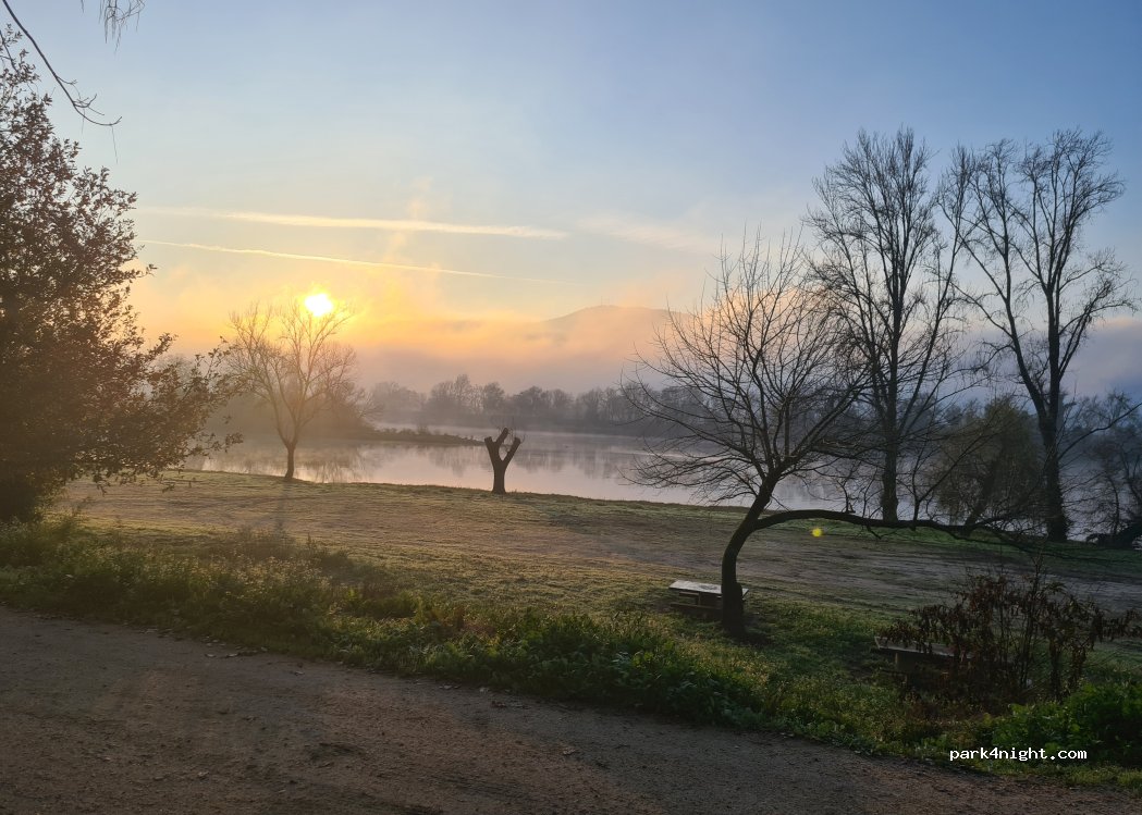 Tui, Unnamed Road thumbnail 5