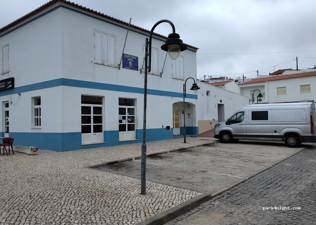 Bordeira, 7 Largo do comércio thumbnail 2